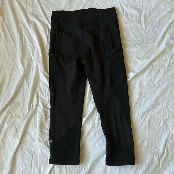 SOLD Lululemon Black tights/leggings Capri, size XS (6) preowned - Picture 5 of 12
